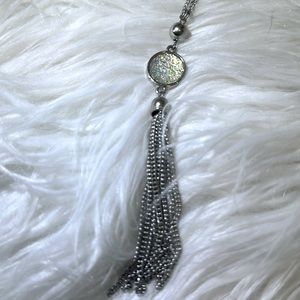 Long necklace with white stone and tassel